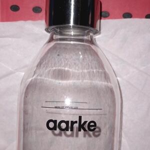 Aarke Carbonation Clear Water Bottle with Silver Cap & Base , Exp Date 03/2027